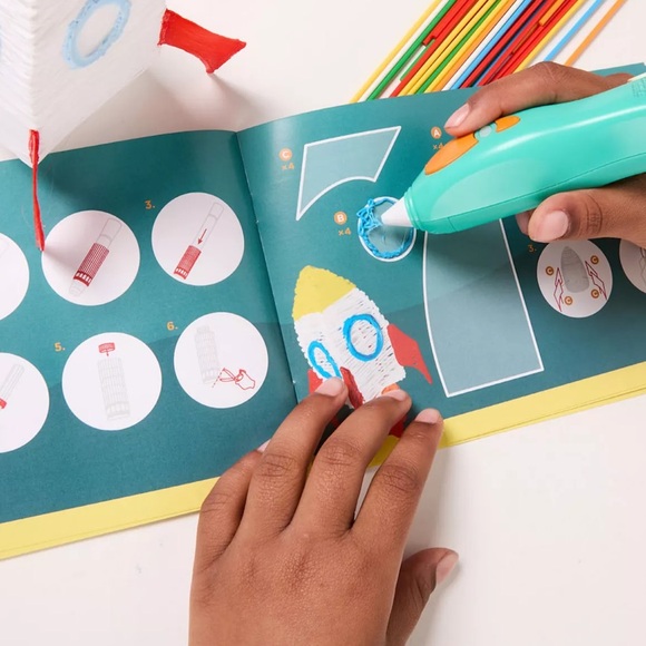 3Doodler Start+ Essentials Pen Set + Additional Supplies & Case - Picture 4 of 7